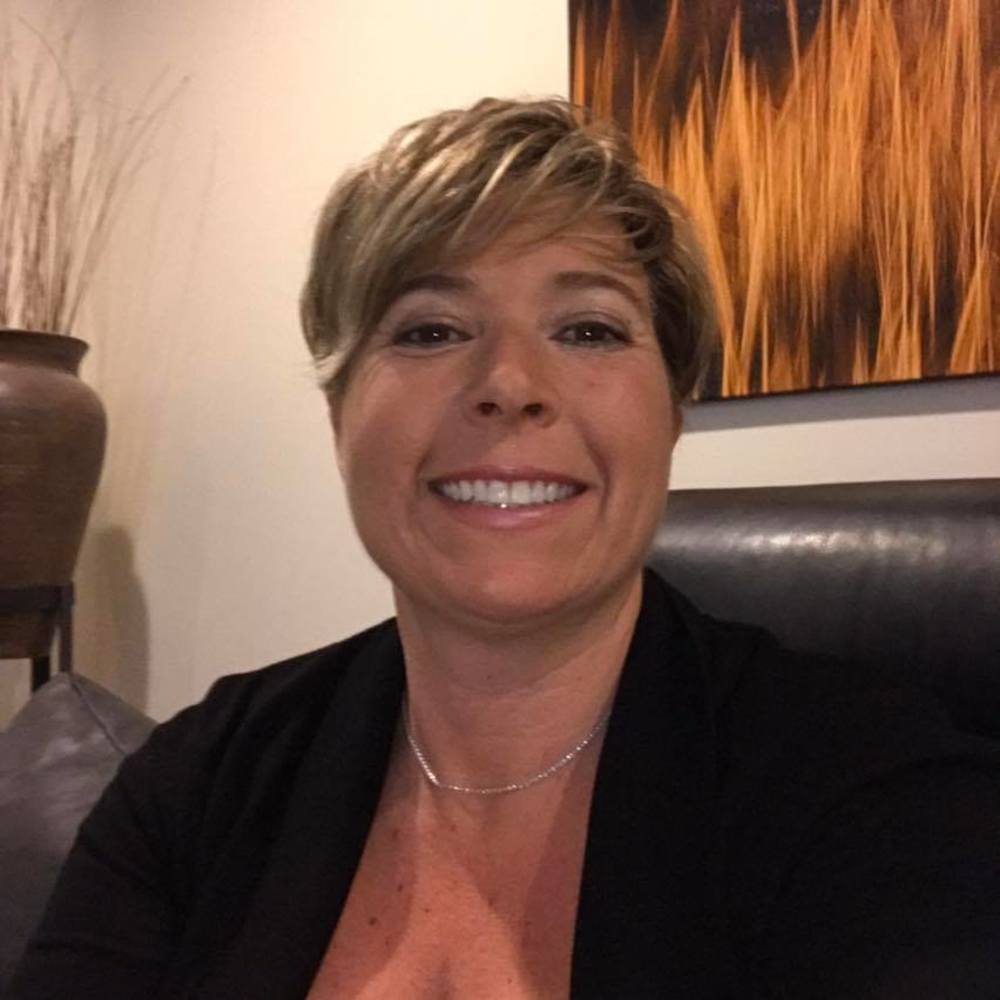 Meet your Posher, Crystal